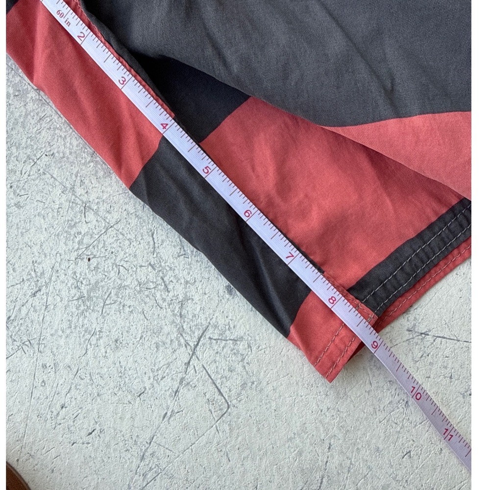 Patagonia Wavefarer Board Shorts Striped Sz 35 Surf Swim Trunks Gorpcore Outdoor - Picture 6 of 8